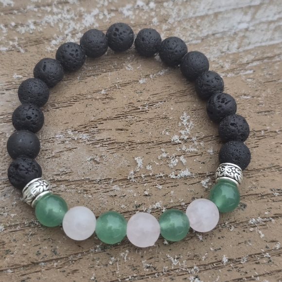 KarmaKreations Jewelry - Elegant Black and Green Beaded Handmade Bracelet